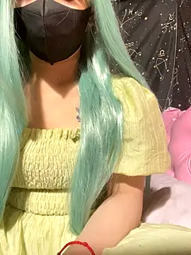 Snapshot of swallow-nice chatting on 10-31-25, 02:56 swallow-nice online show from 10-31-25, 02:56