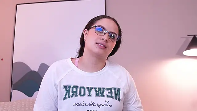 Tayler Kim online show from 11-27-25, 06:21