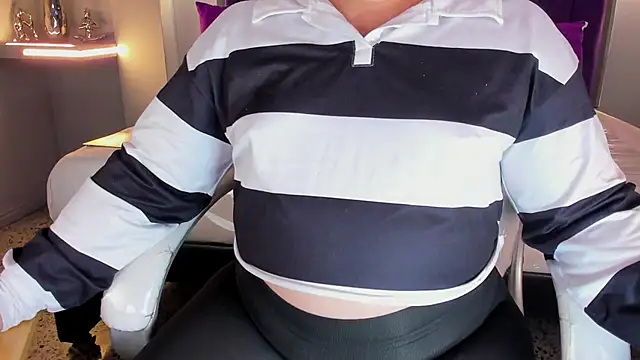 Miss Francheska online show from 04-29-26, 11:58