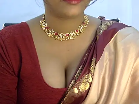 Hott Noor online show from 12-02-25, 06:03
