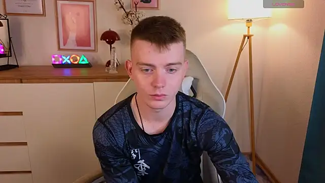 Snapshot of happy_de1mos chatting on 09-16-25, 07:15 happy de1mos online show from 09-16-25, 07:15