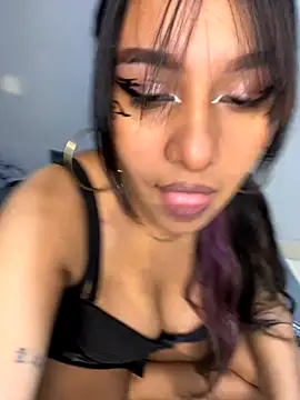 Snapshot of _Chloe_Smith chatting on 09-14-25, 04:11 Chloe Smith online show from 09-14-25, 04:11