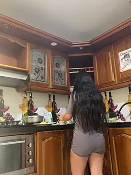 Snapshot of _Chloe_Smith chatting on 03-10-26, 02:44 Chloe Smith online show from 03-10-26, 02:44