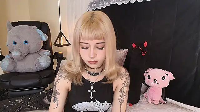 IvyBelle  online show from 04-27-26, 11:41