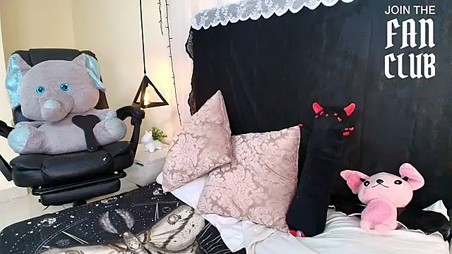 IvyBelle  online show from 07-09-26, 11:25