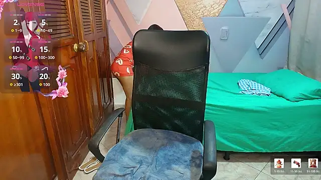 Snapshot of lucyy_latin chatting on 03-10-26, 07:08 lucyy latin online show from 03-10-26, 07:08