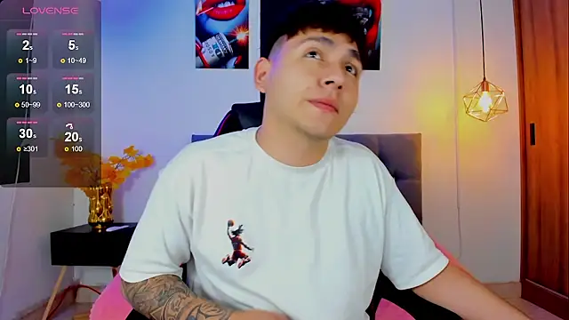 Nicolas James Sc online show from 11-20-25, 01:44