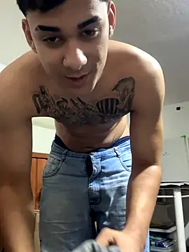 Snapshot of condenovin chatting on 09-24-25, 04:54 condenovin online show from 09-24-25, 04:54