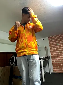 Snapshot of condenovin chatting on 09-25-25, 02:32 condenovin online show from 09-25-25, 02:32