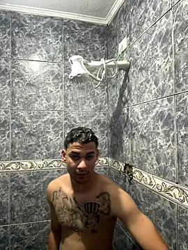 Snapshot of condenovin chatting on 10-14-25, 11:05 condenovin online show from 10-14-25, 11:05