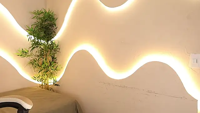 Snapshot of Mystic_blue chatting on 10-31-25, 01:34 Mystic blue online show from 10-31-25, 01:34