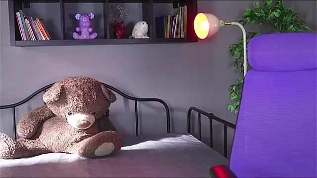 Snapshot of Mystic_blue chatting on 11-10-25, 01:10 Mystic blue online show from 11-10-25, 01:10