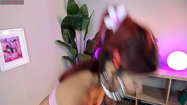 Snapshot of Mystic_blue chatting on 01-14-26, 12:44 Mystic blue online show from 01-14-26, 12:44