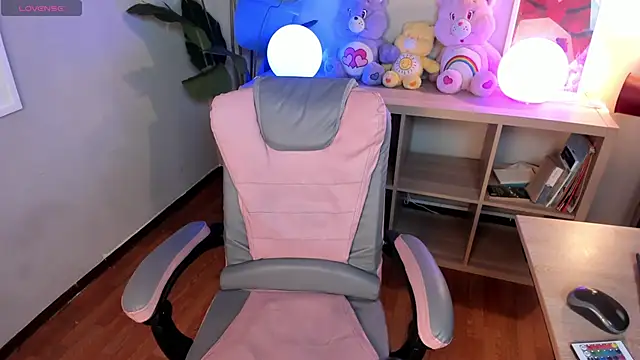 Snapshot of Mystic_blue chatting on 03-11-26, 01:06 Mystic blue online show from 03-11-26, 01:06