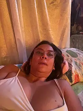 Snapshot of YadiraOrozco chatting on 09-14-25, 11:31 YadiraOrozco online show from 09-14-25, 11:31