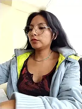 Snapshot of Regina_Shine chatting on 01-13-26, 08:14 Regina Shine online show from 01-13-26, 08:14