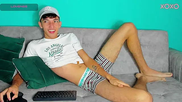 Snapshot of Maikol_Ortiz chatting on 09-21-25, 12:40 Maikol Ortiz online show from 09-21-25, 12:40