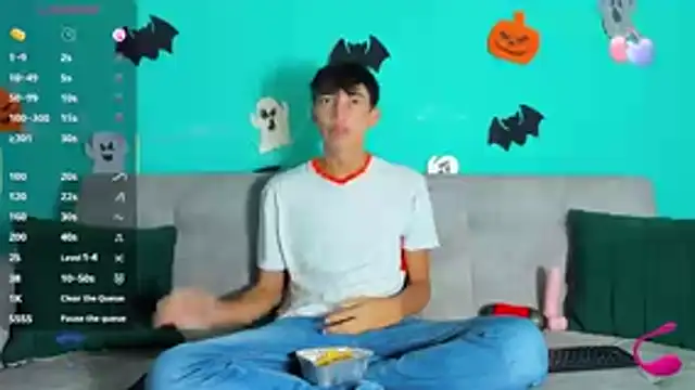 Maikol Ortiz online show from 10-28-25, 12:41