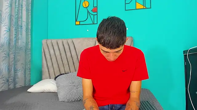 Maikol Ortiz online show from 04-12-26, 12:21