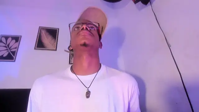 criss zuri online show from 07-23-26, 12:47