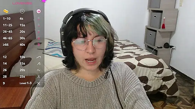 Froggyinthebox online show from 06-18-26, 02:23