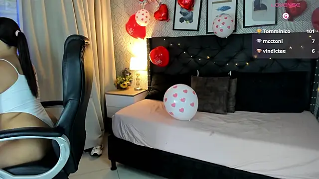 Snapshot of sophie__blare chatting on 02-17-26, 07:09 sophie blare online show from 02-17-26, 07:09