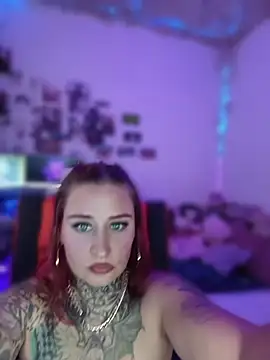 Snapshot of blazed_vixen chatting on 06-19-26, 10:46 blazed vixen online show from 06-19-26, 10:46