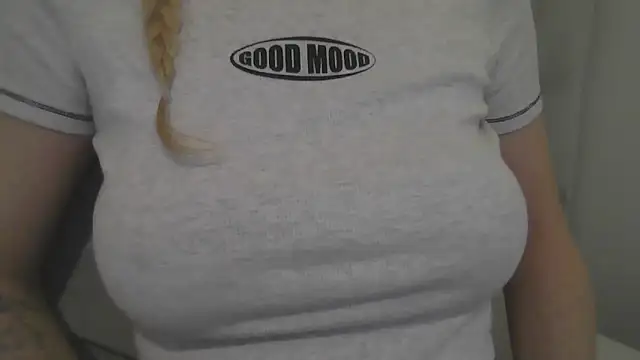 flirty babe x online show from 10-09-25, 05:00