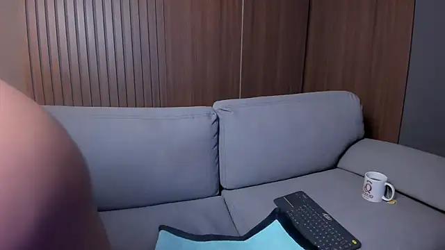 milaowens online show from 02-18-25, 10:49