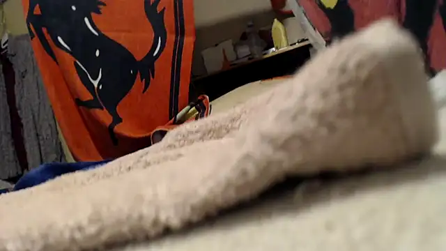 Snapshot of BiglovelyXXL chatting on 12-01-25, 04:50 BiglovelyXXL online show from 12-01-25, 04:50