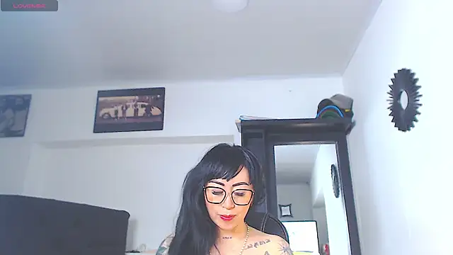 Vicky hotmilf online show from 07-13-26, 03:15