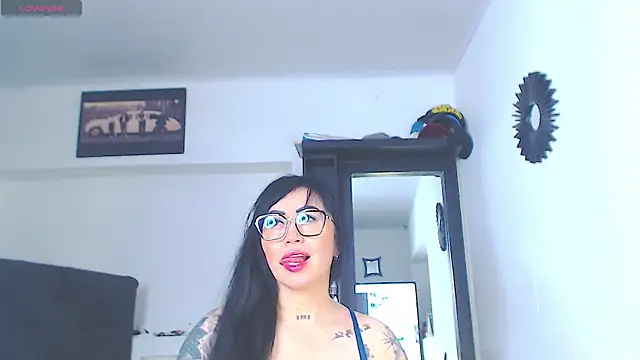 Vicky hotmilf online show from 07-30-26, 08:35