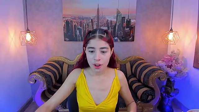 Snapshot of Gaby_louse chatting on 10-17-25, 01:46 Gaby louse online show from 10-17-25, 01:46