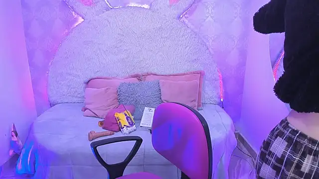 Gaby louse online show from 04-18-26, 07:18