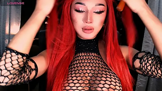 Snapshot of xUrGoddess_Bellax chatting on 10-19-25, 02:12 xUrGoddess Bellax online show from 10-19-25, 02:12