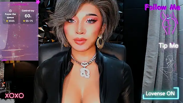Snapshot of xUrGoddess_Bellax chatting on 10-19-25, 04:18 xUrGoddess Bellax online show from 10-19-25, 04:18
