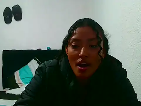 Snapshot of WILD_MULAN chatting on 10-10-25, 11:26 WILD MULAN online show from 10-10-25, 11:26