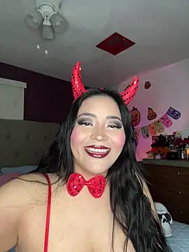 Snapshot of MyHoneyFrida chatting on 10-28-25, 04:38 MyHoneyFrida online show from 10-28-25, 04:38