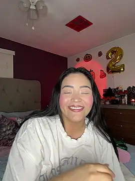 Snapshot of MyHoneyFrida chatting on 11-07-25, 03:06 MyHoneyFrida online show from 11-07-25, 03:06