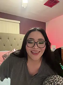 Snapshot of MyHoneyFrida chatting on 11-26-25, 04:02 MyHoneyFrida online show from 11-26-25, 04:02