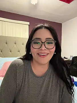 Snapshot of MyHoneyFrida chatting on 11-28-25, 04:59 MyHoneyFrida online show from 11-28-25, 04:59