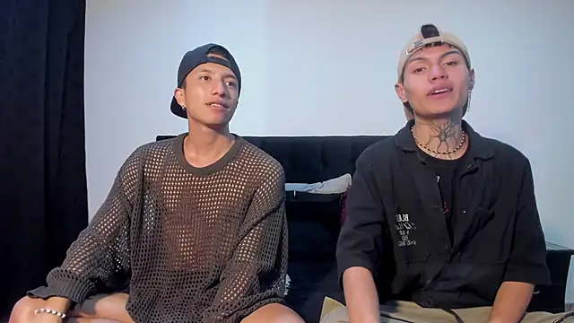 Snapshot of mhatias_ chatting on 10-30-25, 07:43 mhatias online show from 10-30-25, 07:43