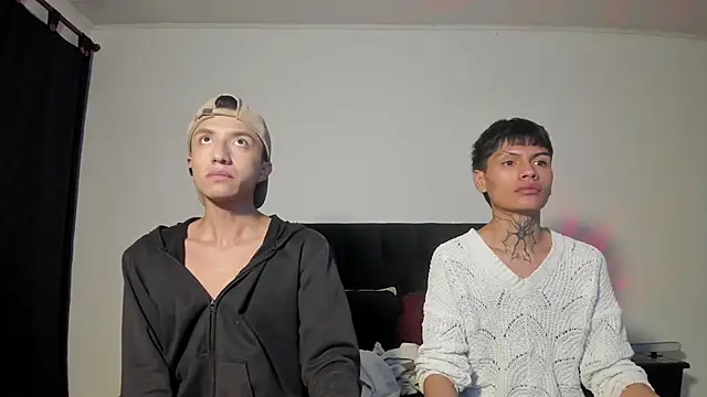 Snapshot of mhatias_ chatting on 11-16-25, 03:34 mhatias online show from 11-16-25, 03:34