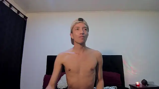 Snapshot of mhatias_ chatting on 11-26-25, 07:09 mhatias online show from 11-26-25, 07:09