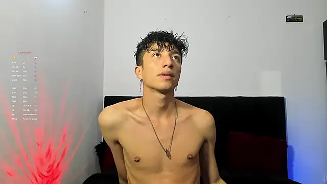 Snapshot of mhatias_ chatting on 01-06-26, 01:42 mhatias online show from 01-06-26, 01:42