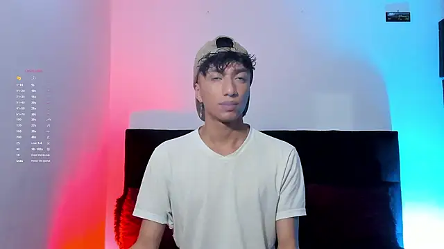 Snapshot of mhatias_ chatting on 01-17-26, 02:05 mhatias online show from 01-17-26, 02:05