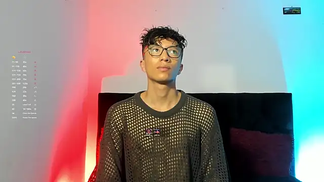 Snapshot of mhatias_ chatting on 01-18-26, 02:04 mhatias online show from 01-18-26, 02:04