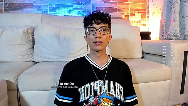 Snapshot of mhatias_ chatting on 02-05-26, 03:44 mhatias online show from 02-05-26, 03:44