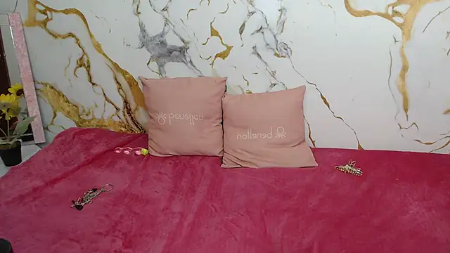 EmilyCoy  online show from 02-05-26, 01:32