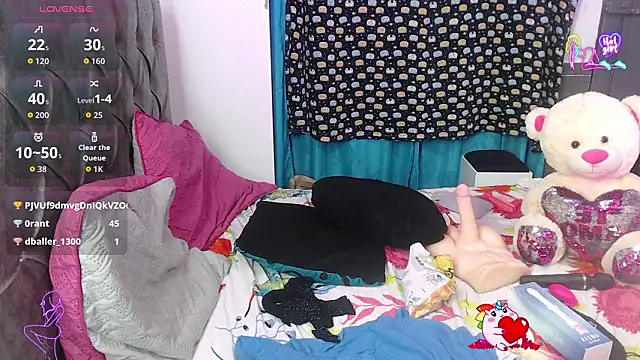 EmilyCoy  online show from 03-19-26, 05:44